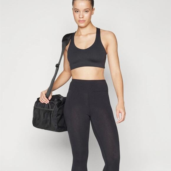 Girlfriend Collective FLOAT V-Neck Racerback Sports Bra Midnight Black Large NWT - Picture 3 of 12